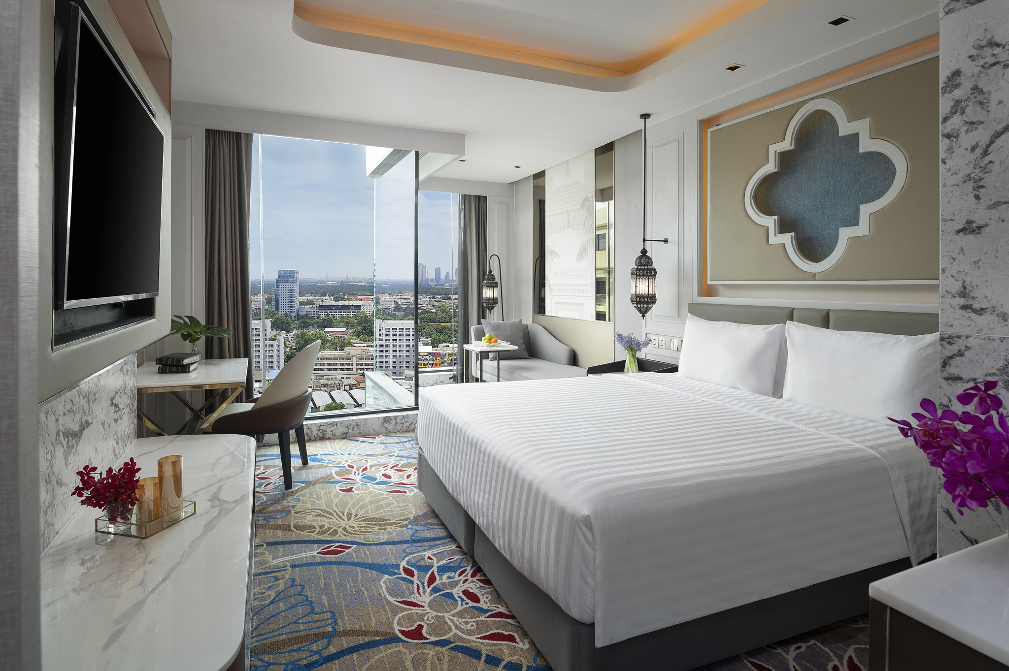 thai tiew thai #75 Valia Hotel Bangkok Sukhumvit 24